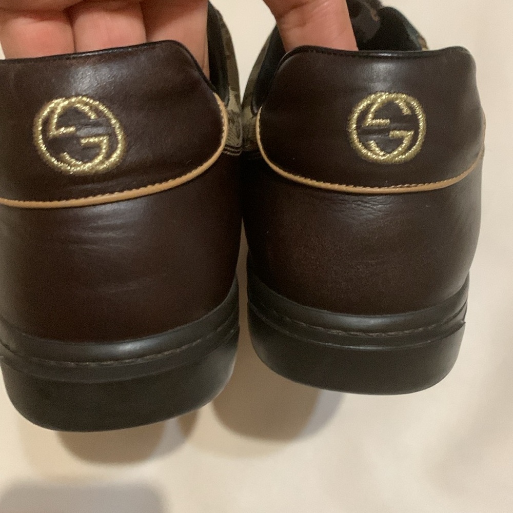 Gucci Men's Brown Monogram GG Signature Lace Low Sneakers - Picture 3 of 9